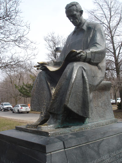 Nikola Tesla Monument in Niagara Falls